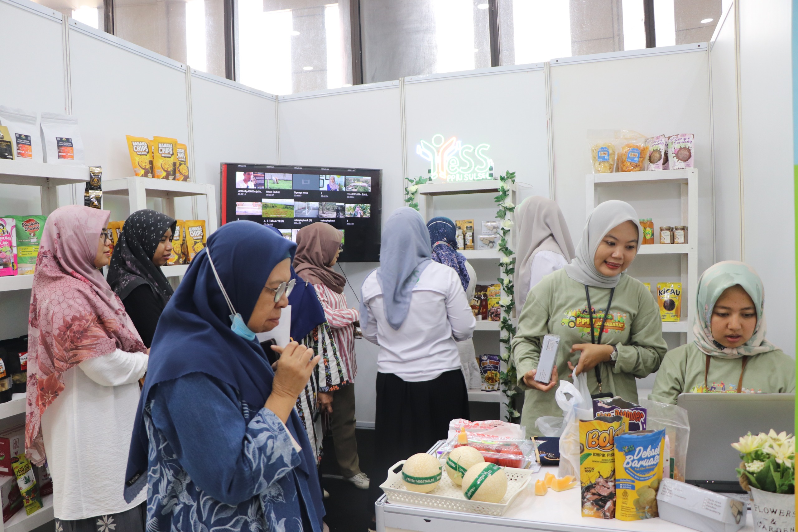 News, Berpartisipasi di Expo IPORICE, Produk Petani Millenial Kalsel Pikat Pengunjung, #KementerianPertanian #ProgramYESSKalsel #PPIUKalsel #SMKPPNBanjarbaru